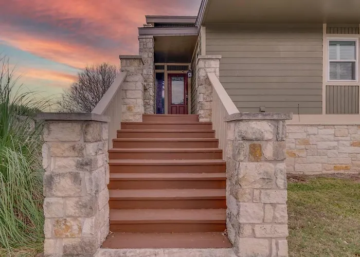 Cozy 3Br/2Bath Vacation House At Lake Travis